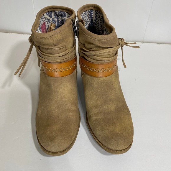 Roxy Dallas Heeled Ankle Boot in Sand/ Tan Size 8.5 - Picture 2 of 15